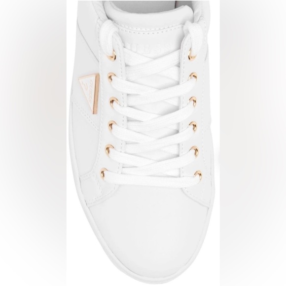 Women’s GUESS Astray Sneaker in White size 10 - Picture 6 of 9
